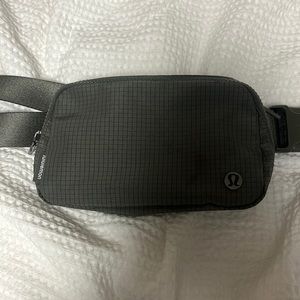 lululemon belt bag